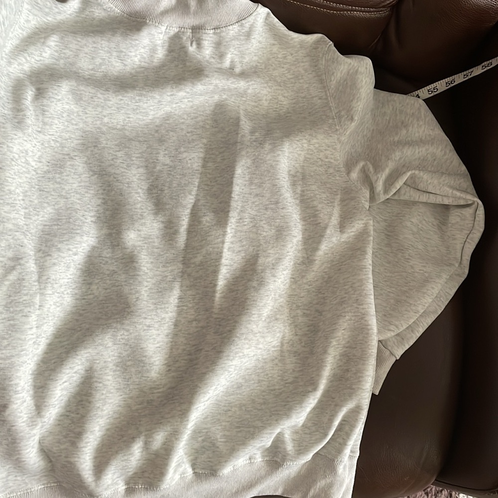 New sweatshirt size medium to large - Picture 3 of 5
